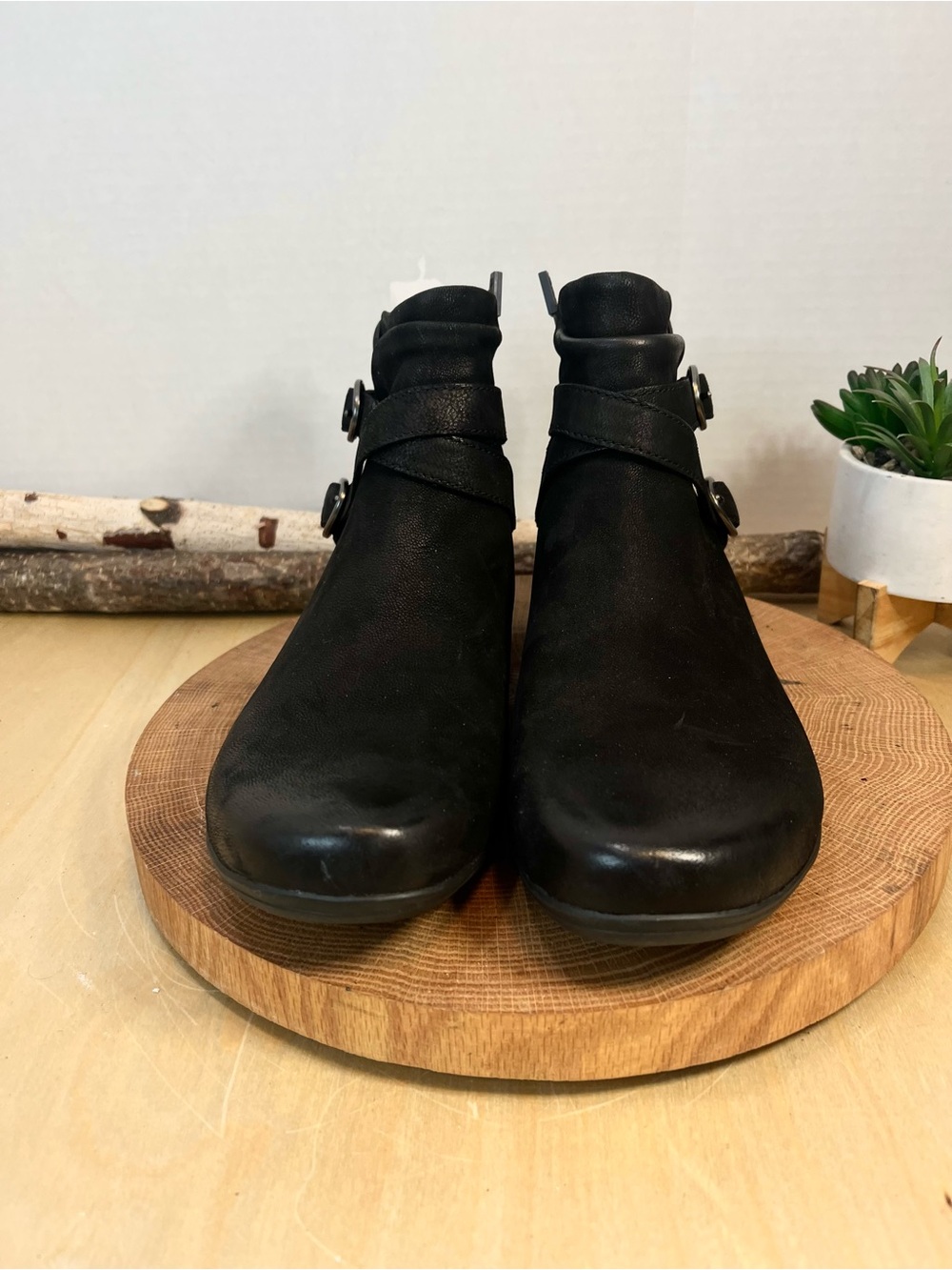NWOB Dansko Faithe Black Burnished Leather Ankle Boots Size 12 - Picture 13 of 14